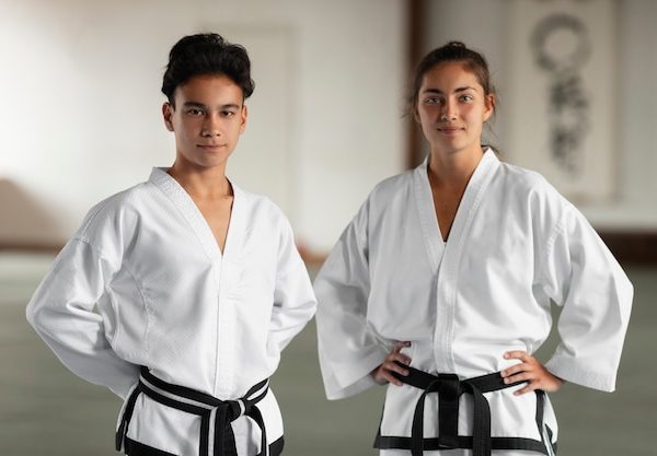 Diferença entre kimonos masculinos e femininos: vale a pena investir em modelos específicos?