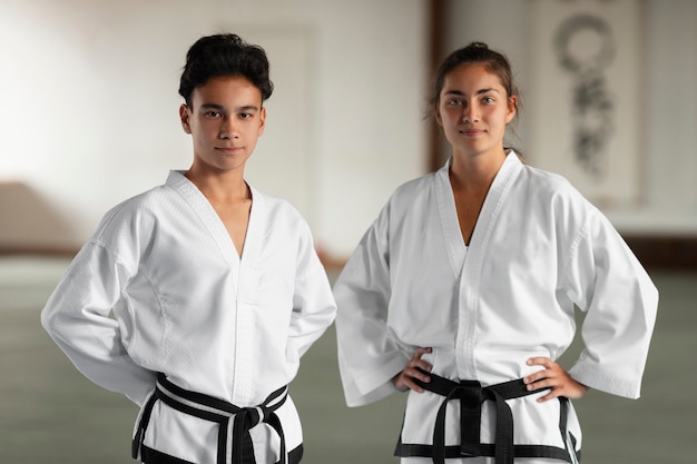 Diferença entre kimonos masculinos e femininos: vale a pena investir em modelos específicos?